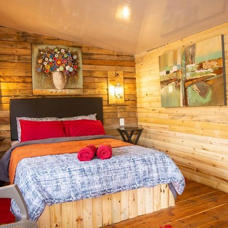 Blyde Africa- Cottage Benoni Εξωτερικό φωτογραφία
