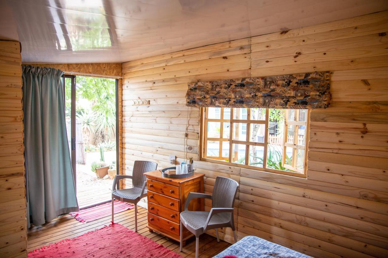 Blyde Africa- Cottage Benoni Εξωτερικό φωτογραφία